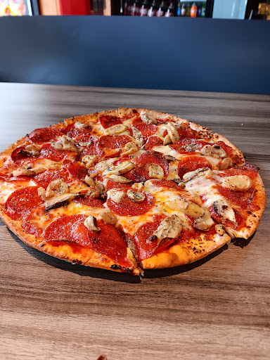 Lloyd's Pizzeria